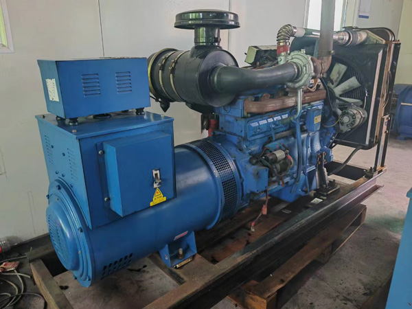 团风100kW柴油发电机组使用多级机油有哪些优缺点？